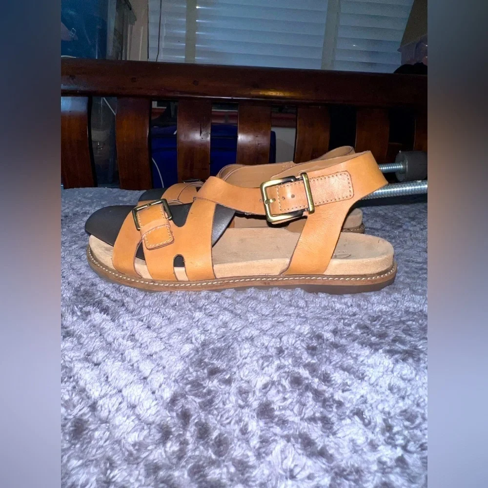 CLARKS Artisan Sandals Flats Fisherman Open Toe Straps Leather Shoes Sz 9 - Picture 3 of 14